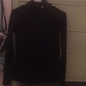 Under armor black sweatshirt new never worn